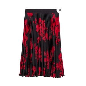 H&M Floral Midi PLEATED SKIRT Size 10 Black & Red